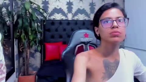 Emily online show from May 1, 3:17 pm