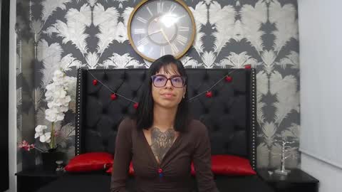 Emily online show from February 17, 2:28 pm