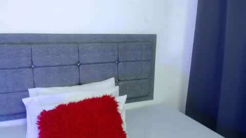 emily_milff online show from July 2, 11:48 am