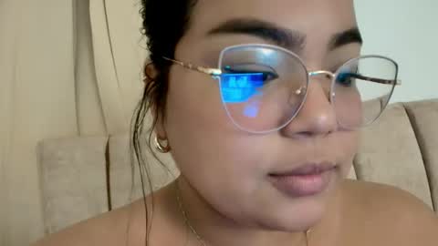 emily_morgam online show from May 26, 3:12 am