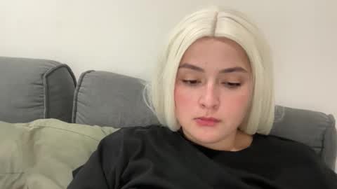 emily_morning_dew online show from November 11, 1:13 pm