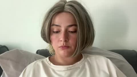 emily_morning_dew online show from August 3, 12:33 pm