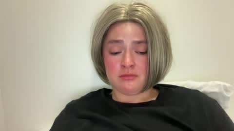 emily_morning_dew online show from June 19, 6:25 pm