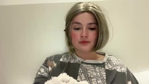 emily_morning_dew online show from May 1, 6:13 pm
