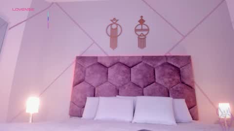 emily_nova_ online show from March 15, 11:46 am