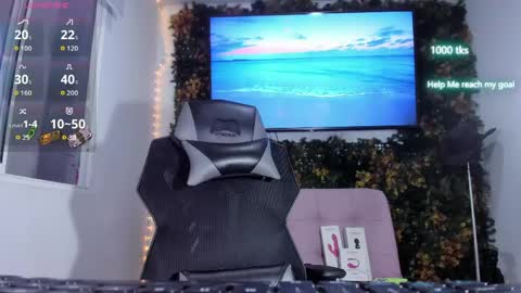 emily_palmeer online show from May 2, 10:54 am