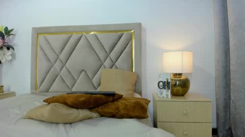 Emily online show from December 15, 7:10 pm