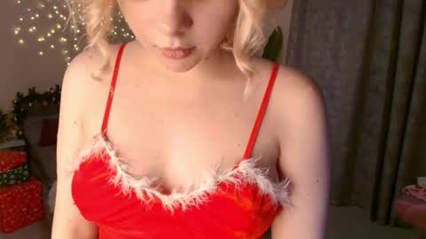 emily_relishh online show from December 15, 1:07 pm