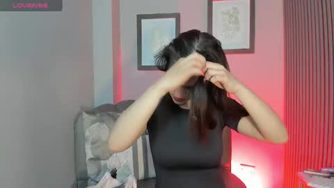 Emily  online show from September 30, 1:32 pm