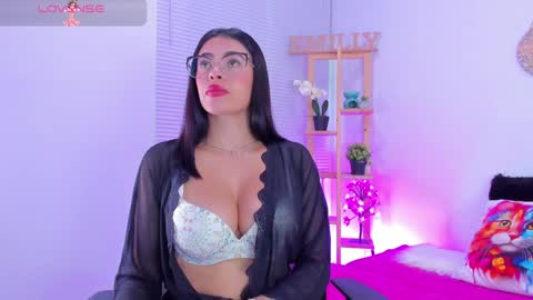 Emily online show from February 5, 8:25 pm