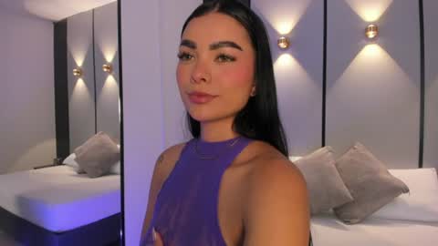 emily_tolson online show from June 19, 7:42 pm