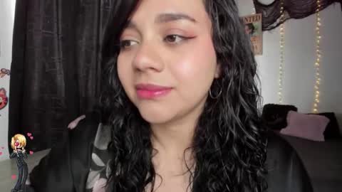 emily_vader online show from November 19, 5:23 pm