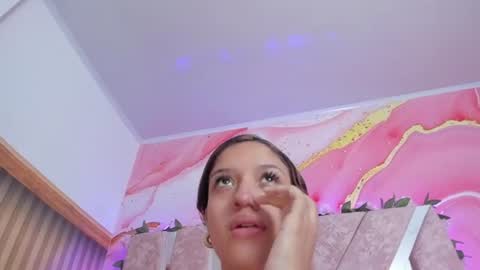 emily_velvet_ online show from July 28, 6:42 pm
