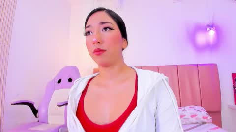 emily_walker4 online show from January 6, 4:16 am