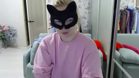 Emily online show from March 5, 6:06 pm