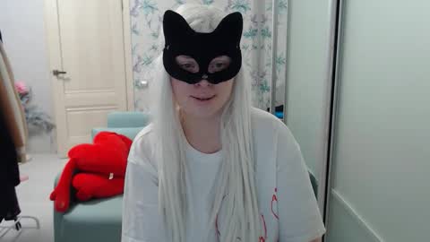 Emily online show from January 9, 2:22 pm