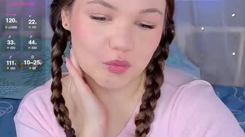 artist Emily online show from December 17, 2:18 am