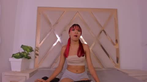 emilyasm online show from November 18, 9:18 pm