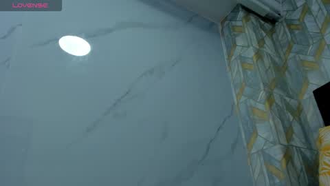 emilybrown21x online show from November 23, 12:30 am