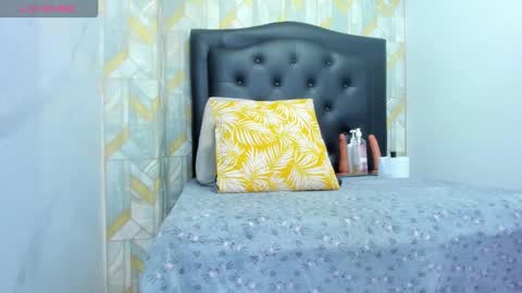 emilybrown21x online show from December 14, 12:28 am