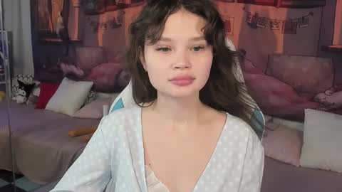 Emilyhaves online show from November 15, 6:53 pm