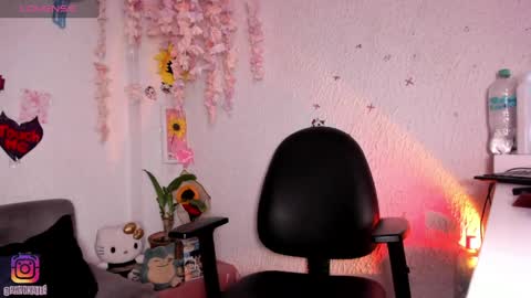 Emily online show from April 28, 6:40 am