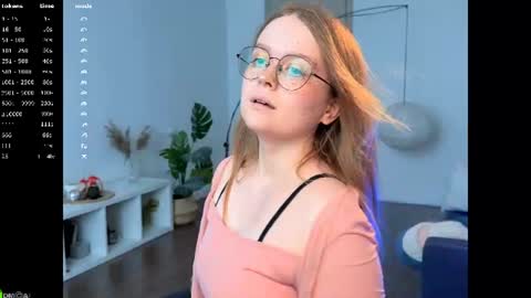 Emily  online show from July 28, 1:32 pm