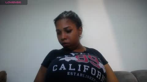 Emilyhines online show from July 16, 9:50 pm