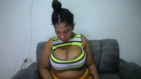 Emilyhines online show from June 18, 7:08 pm