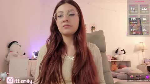 Snapshot of emilyincb1 chatting on October 18, 11:20 pm first stream May 5 ig online show from October 18, 11:20 pm