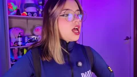 VALEEEN online show from May 2, 3:18 pm