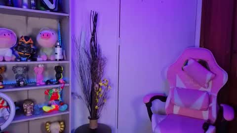 VALEEEN online show from December 19, 5:19 pm