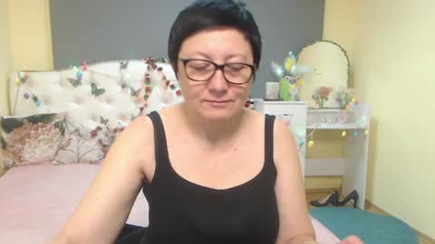 Emily online show from April 10, 9:41 pm