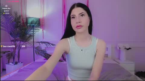 Emily online show from June 16, 4:00 pm