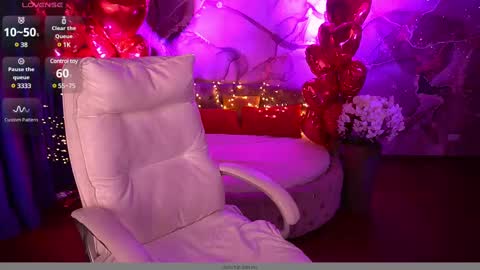  MY NAME IS Emily WELCOME EVERYONE I WILL BE HAPPY TO GIVE YOU WHAT YOU HAVE DREAMED OF FOR SO LONG online show from February 20, 9:20 pm