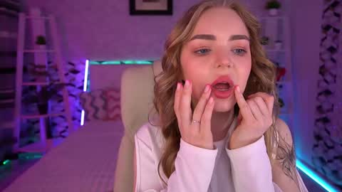  MY NAME IS Emily WELCOME EVERYONE I WILL BE HAPPY TO GIVE YOU WHAT YOU HAVE DREAMED OF FOR SO LONG online show from May 1, 6:40 am
