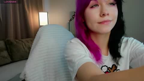 Betty online show from August 2, 2:02 am