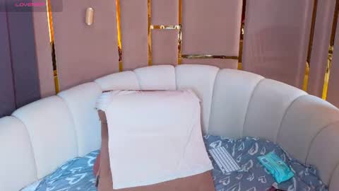 Emily wish-list  online show from July 11, 12:30 pm