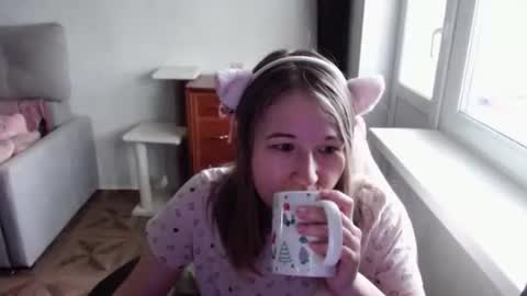 emilyway online show from June 11, 9:29 am