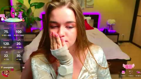 Snapshot of emilywhisperawesome chatting on September 13, 10:45 pm emilywhisperawesome online show from September 13, 10:45 pm