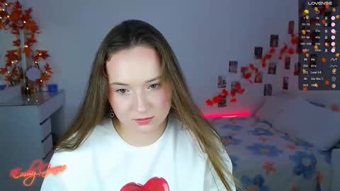 Snapshot of emilyxgrasez chatting on October 28, 10:33 pm Emily online show from October 28, 10:33 pm