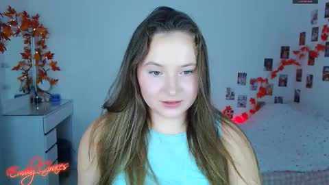 Snapshot of emilyxgrasez chatting on September 21, 8:35 pm Emily online show from September 21, 8:35 pm