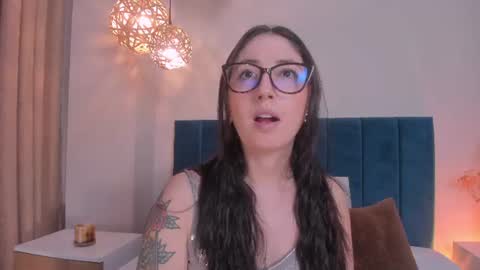 Emilyy Watson online show from June 17, 1:21 am