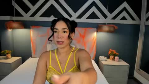 Snapshot of emilyzahar chatting on October 21, 11:59 am Emily online show from October 21, 11:59 am