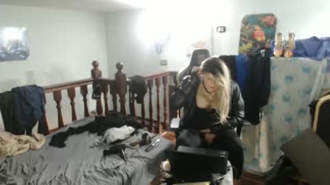 emma online show from January 25, 9:26 am