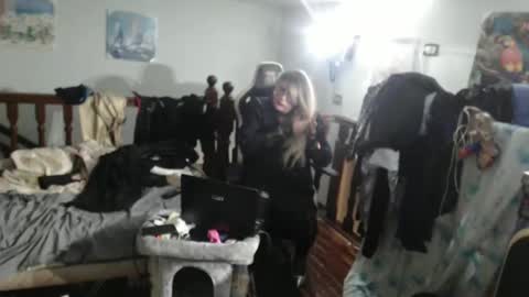 emma online show from March 9, 12:42 am