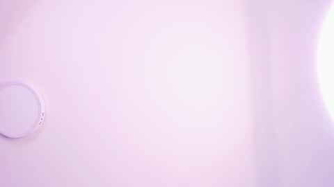 Emma Bloom online show from February 5, 1:11 pm