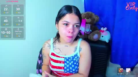 emma_boo_ online show from July 13, 5:49 pm