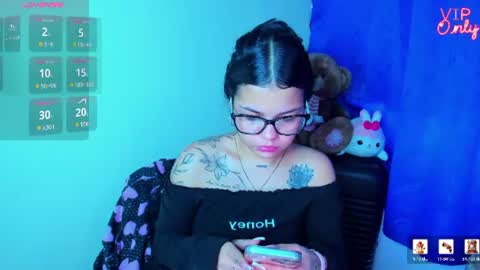 emma_boo_ online show from July 20, 1:02 pm