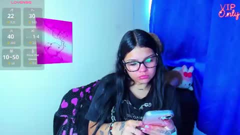 emma_boo_ online show from July 3, 2:55 pm